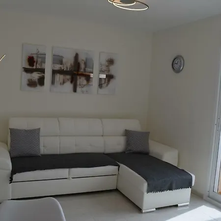 Imperial Apartment